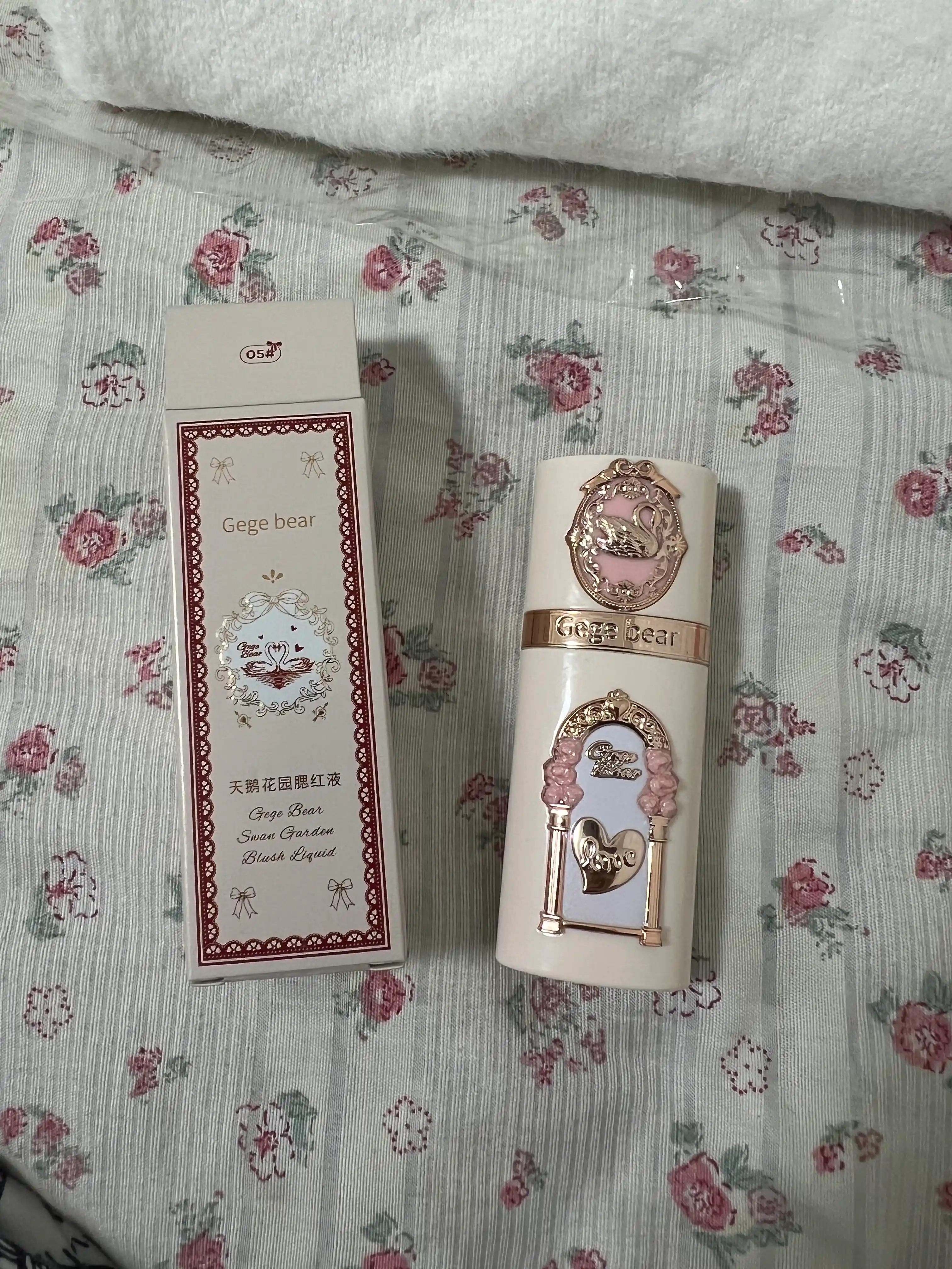 Жидкие кремовые румяна Gege Bear для лица и щёк, стойкий blush, нежный розовый оттенок