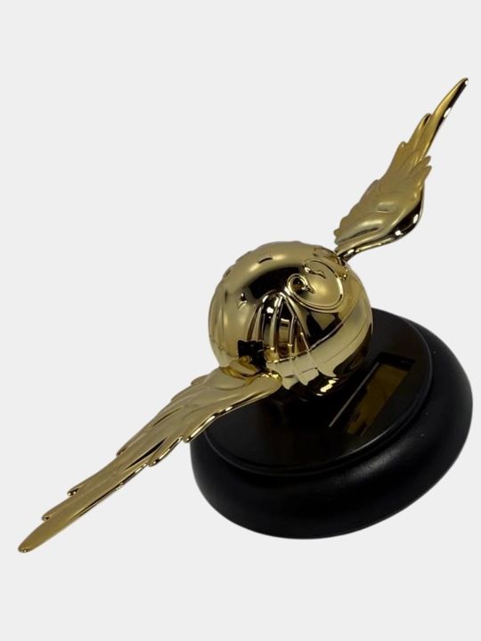 GOLDEN WINGS Quyosh energiyasida ishlaydigan premium avtomobil xushbo‘ylantirgichi