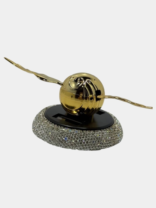 GOLDEN WINGS Quyosh energiyasida ishlaydigan premium avtomobil xushbo‘ylantirgichi