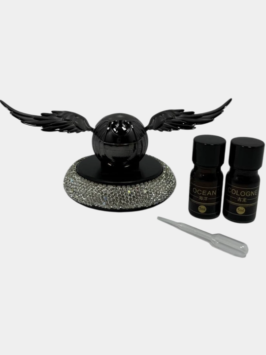 GOLDEN WINGS Quyosh energiyasida ishlaydigan premium avtomobil xushbo‘ylantirgichi