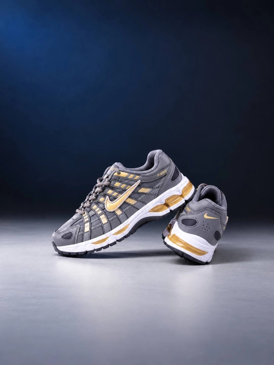Женские кроссовки в стиле Nike P-6000, серые с золотистыми вставками - 