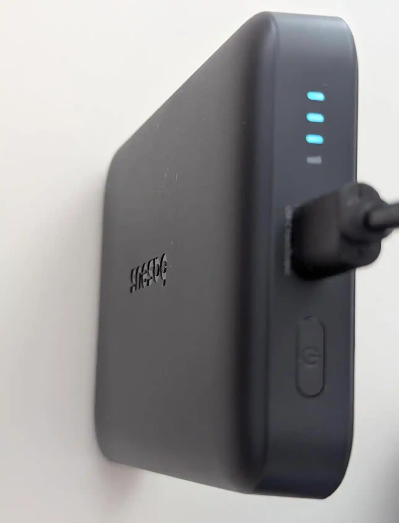 Baseus MagSafe tashqi akkumulyatori 10000 mA/soat