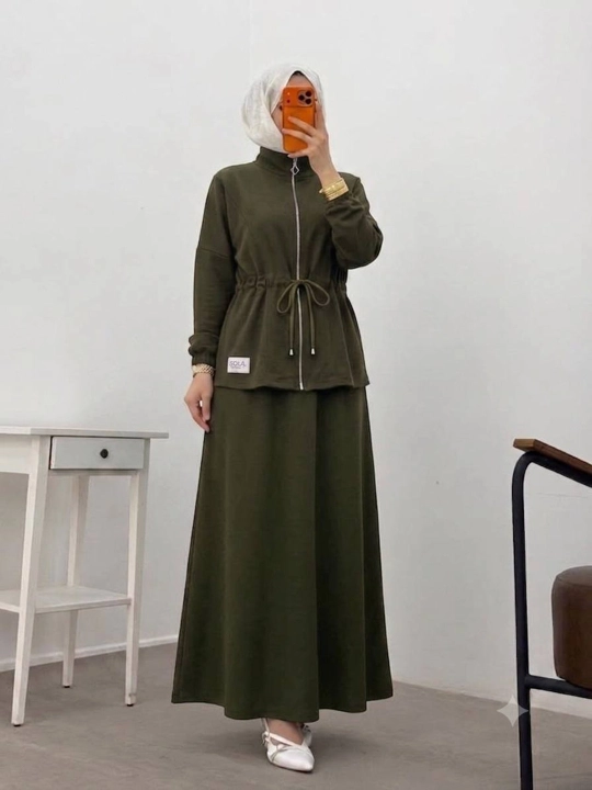 Ayollar yubkali komplekti