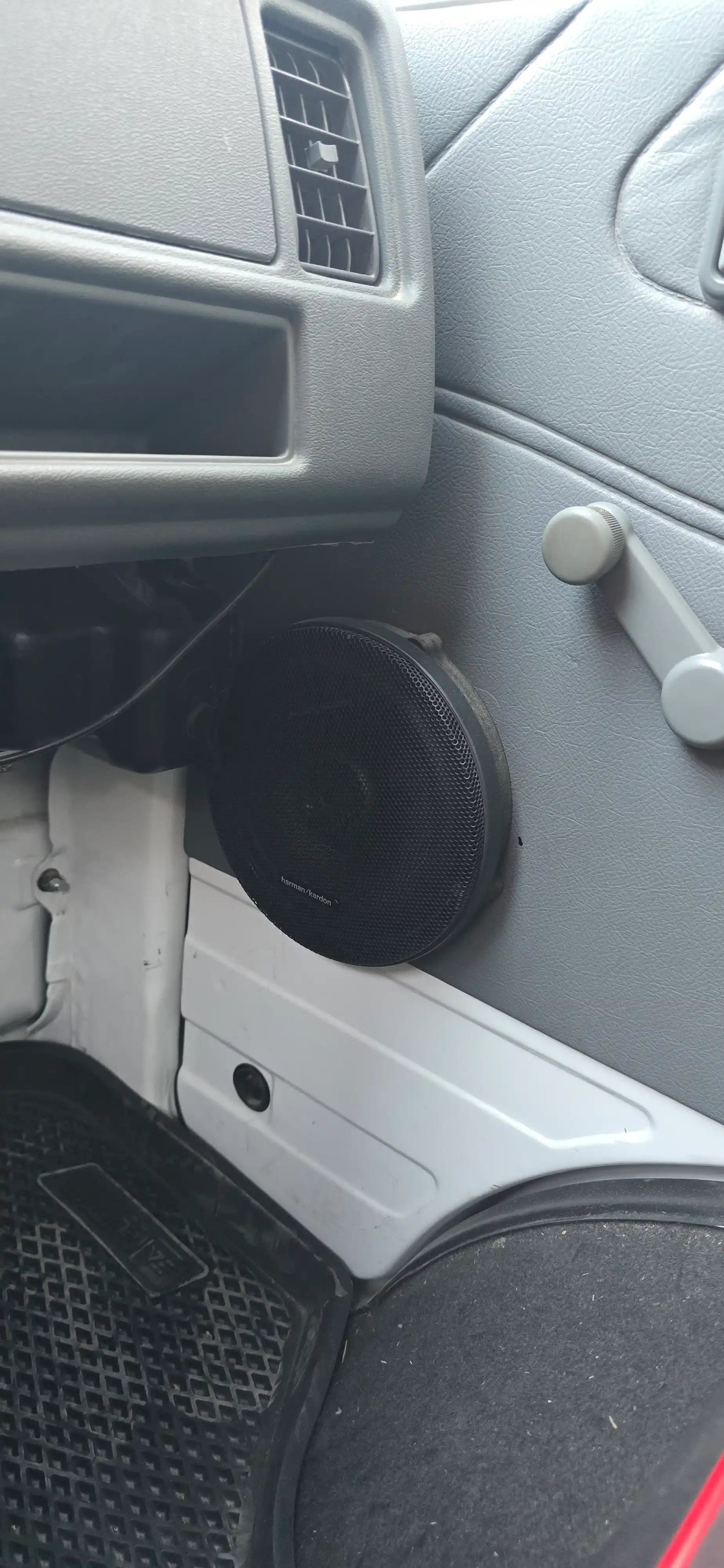 Автомобильная колонка Harman Kardon 16 см (6.5"), Коаксиальный динамик, 4 Ом, 45–50 Вт RMS