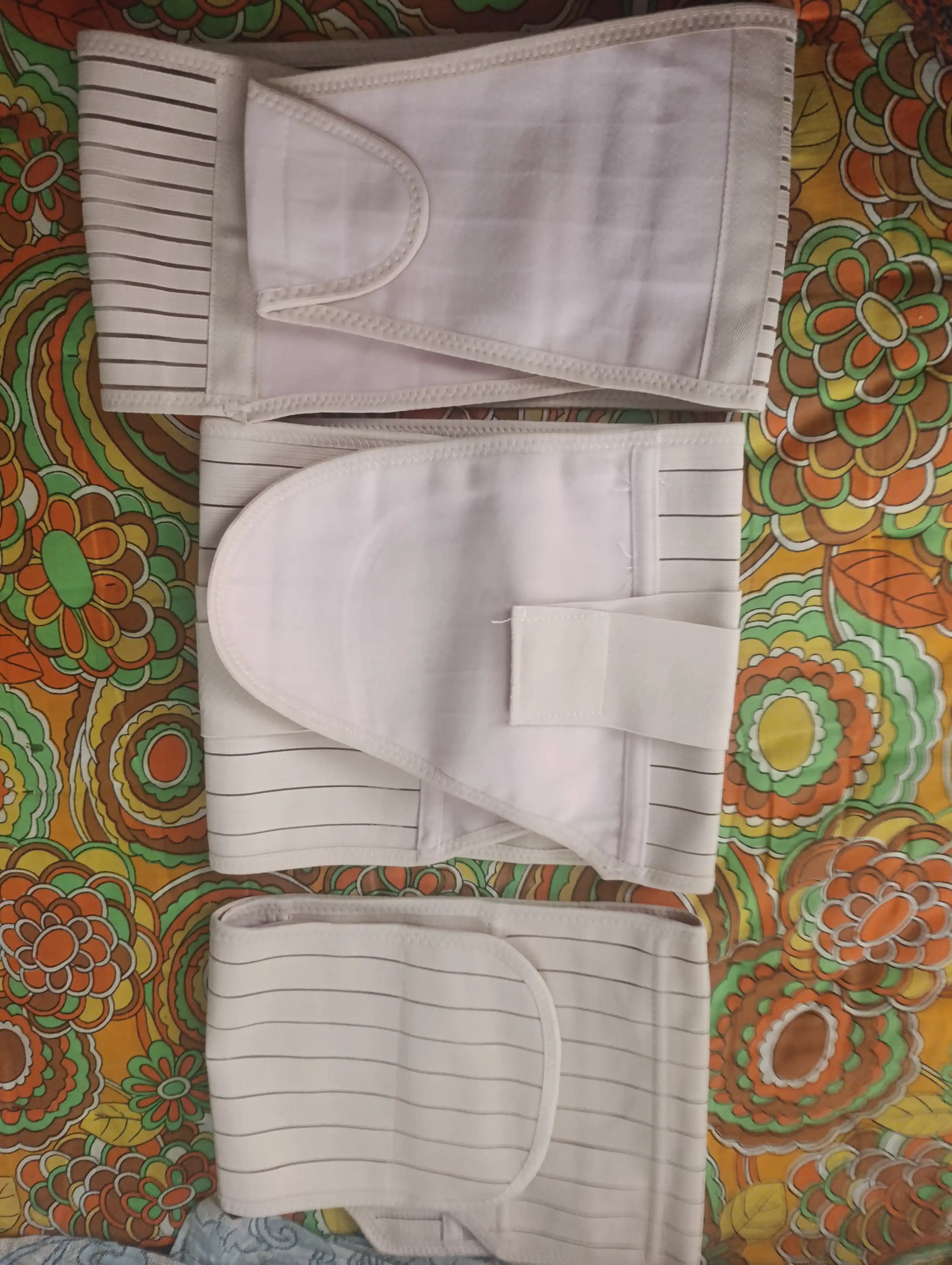 Tug'uruqdan keyingi bandaj, qorinni tortish va qomatni tiklash uchun kamar-korset