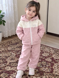 Пастельно-коралловый