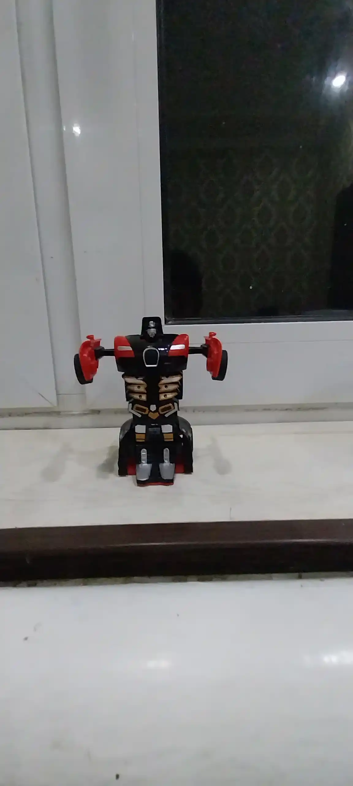 Bolalar o'yinchoq mashinasi, o'zgartiruvchi robot, 2 tasi 1 da