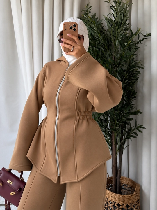 Ayollar uchun nachyosli kostyum dvoyka: oversize xudi va keng shim jogger kuz-qish 44-52