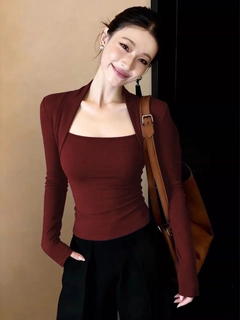 Бордовый