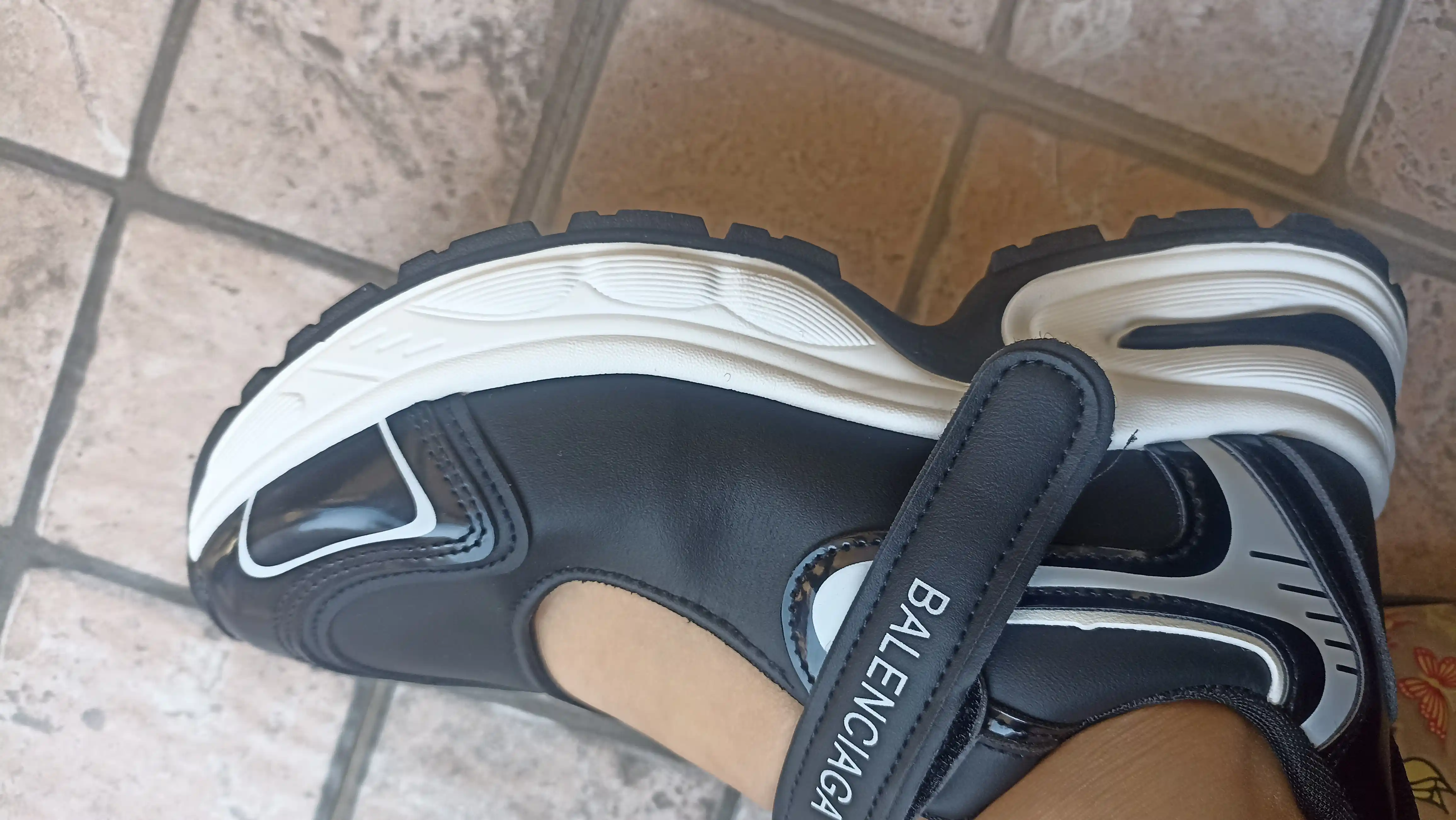Ayollar krossovkasi BALENCIAGA, sport oyoq kiyimi, 36–39 razmer