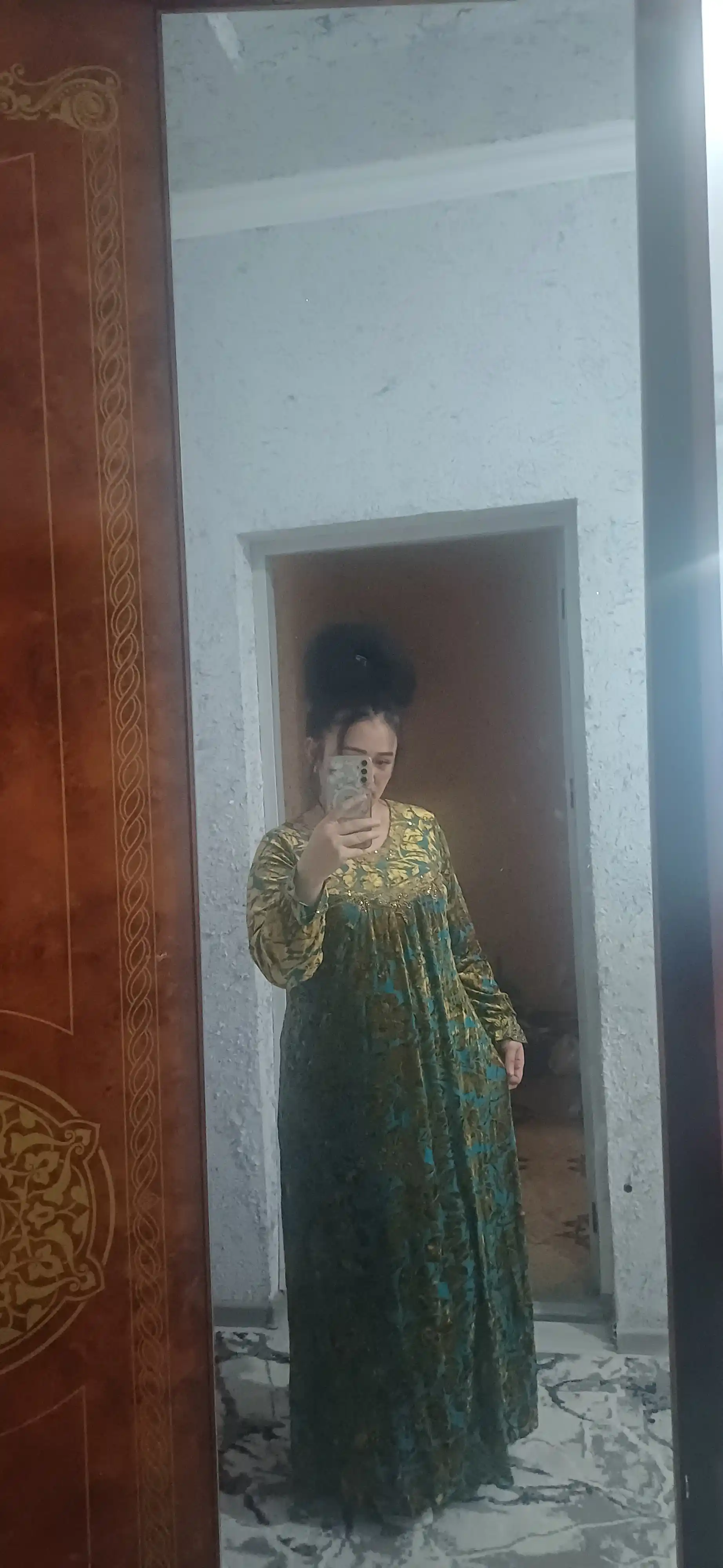 Katta o‘lchamdagi ayollar ko‘ylagi