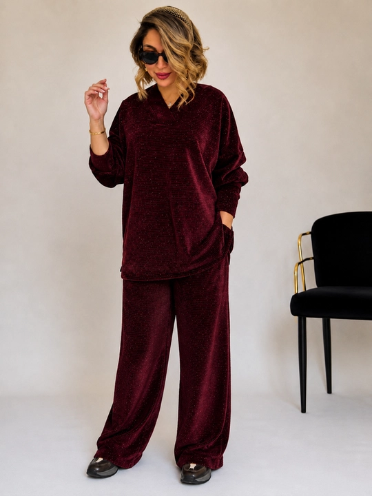 Ayollar uchun velvet komplekt tunika va keng shim katta razmer - 