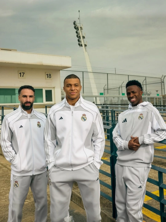Real Madrid, Barselona, Ispaniya, Braziliya, PSG sport kostyumlari, olimpiyka, alimpiyka