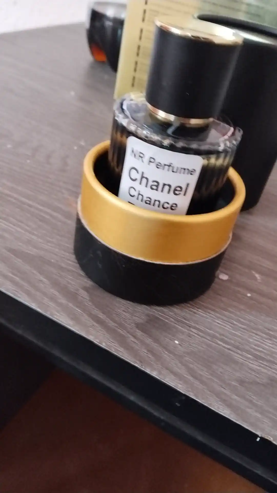 Atir Chanel Chance Tendre ayollar uchun, Fransiya