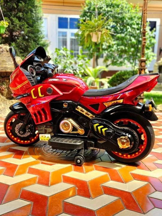 Ikki g‘ildirakli ikki o‘rinli bolalar elektr mototsikli