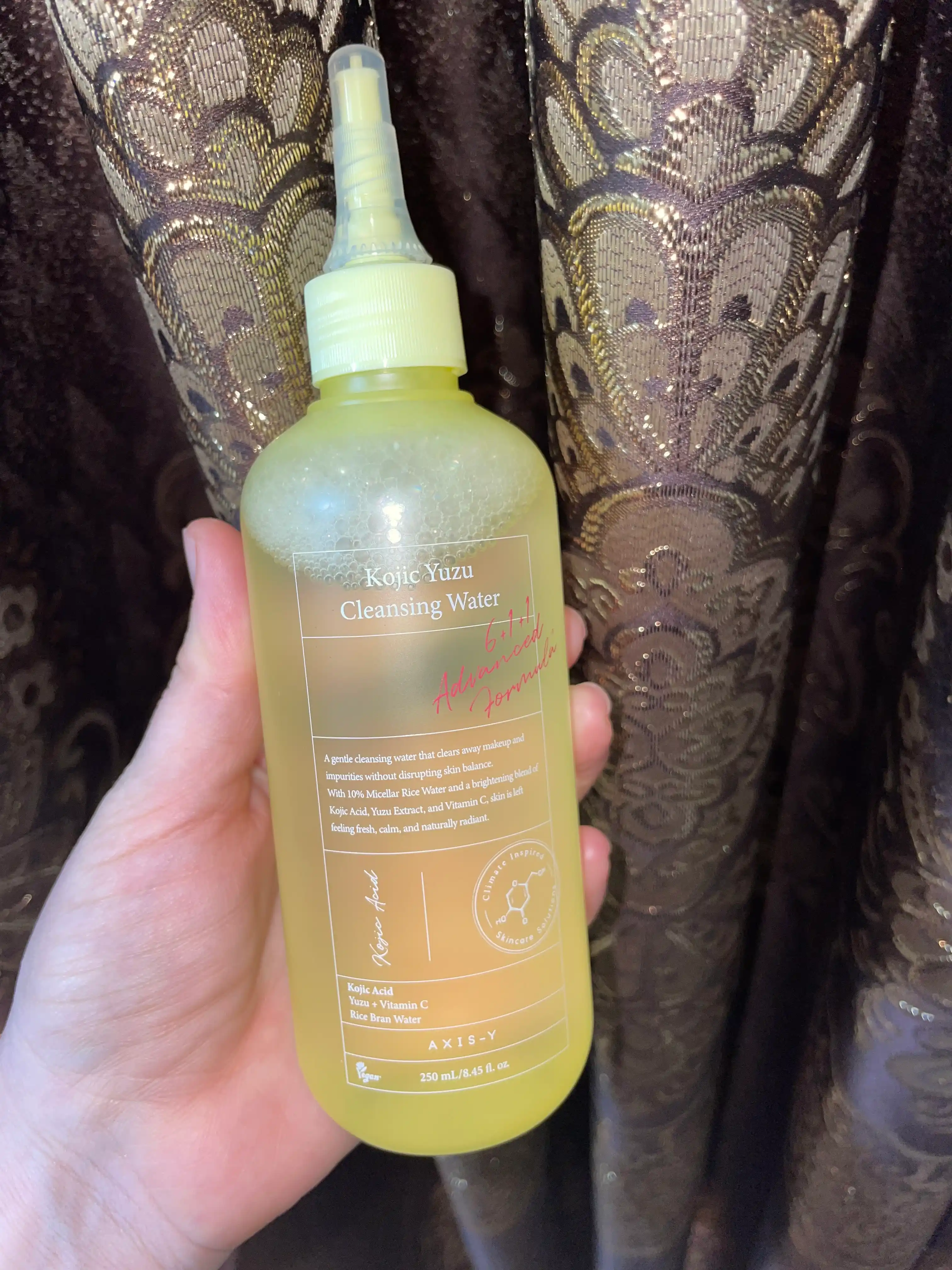 Осветляющая мицеллярная вода AXIS-Y Kojic Yuzu Cleansing Water, 250мл