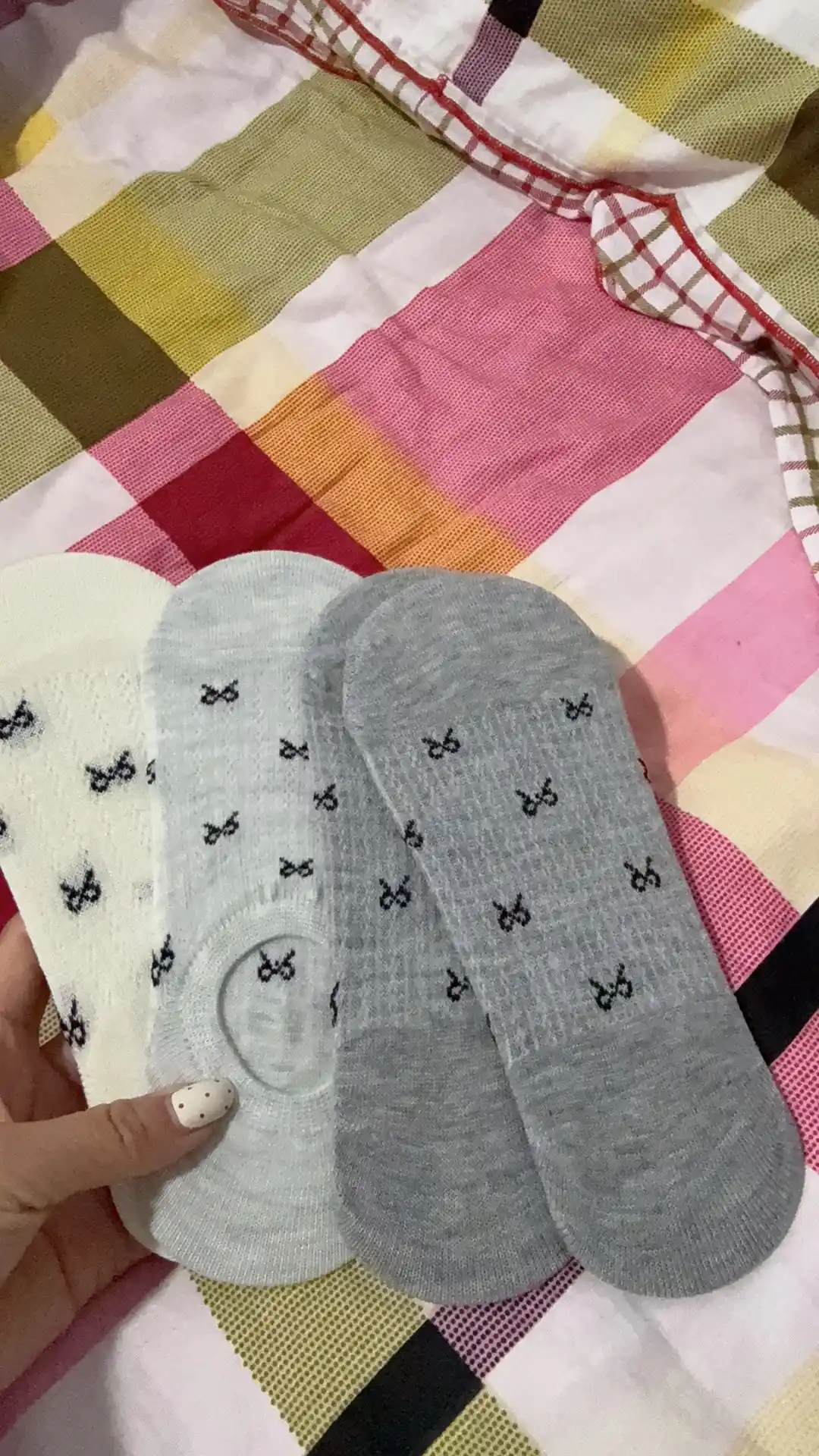 Ayollar uchun ko‘rinmas yuqa paypoq to‘plami