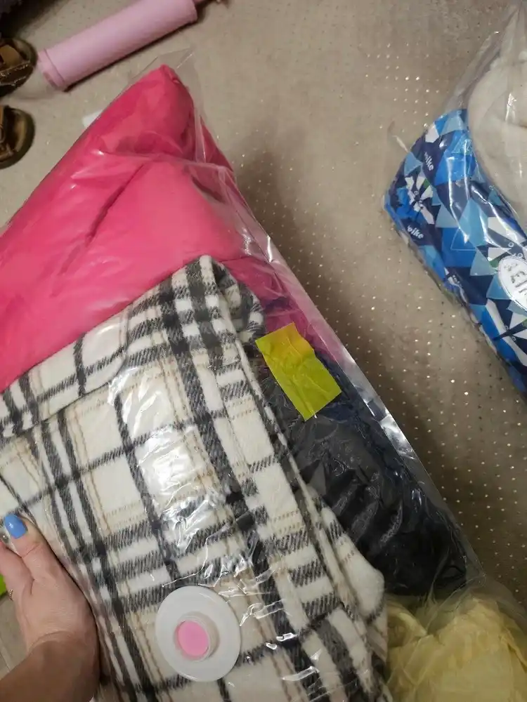 Kiyimlar uchun vakuum paketlar, 5 dona toʻplam, qoʻl nasosi bilan
