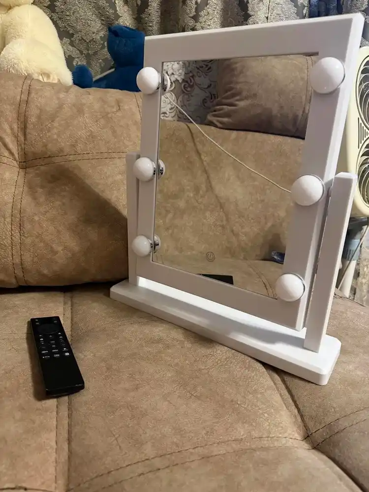 Stol ustiga qoʻyiladigan yoritgichli kosmetik koʻzgu, 6 LED chiroq, sensorli