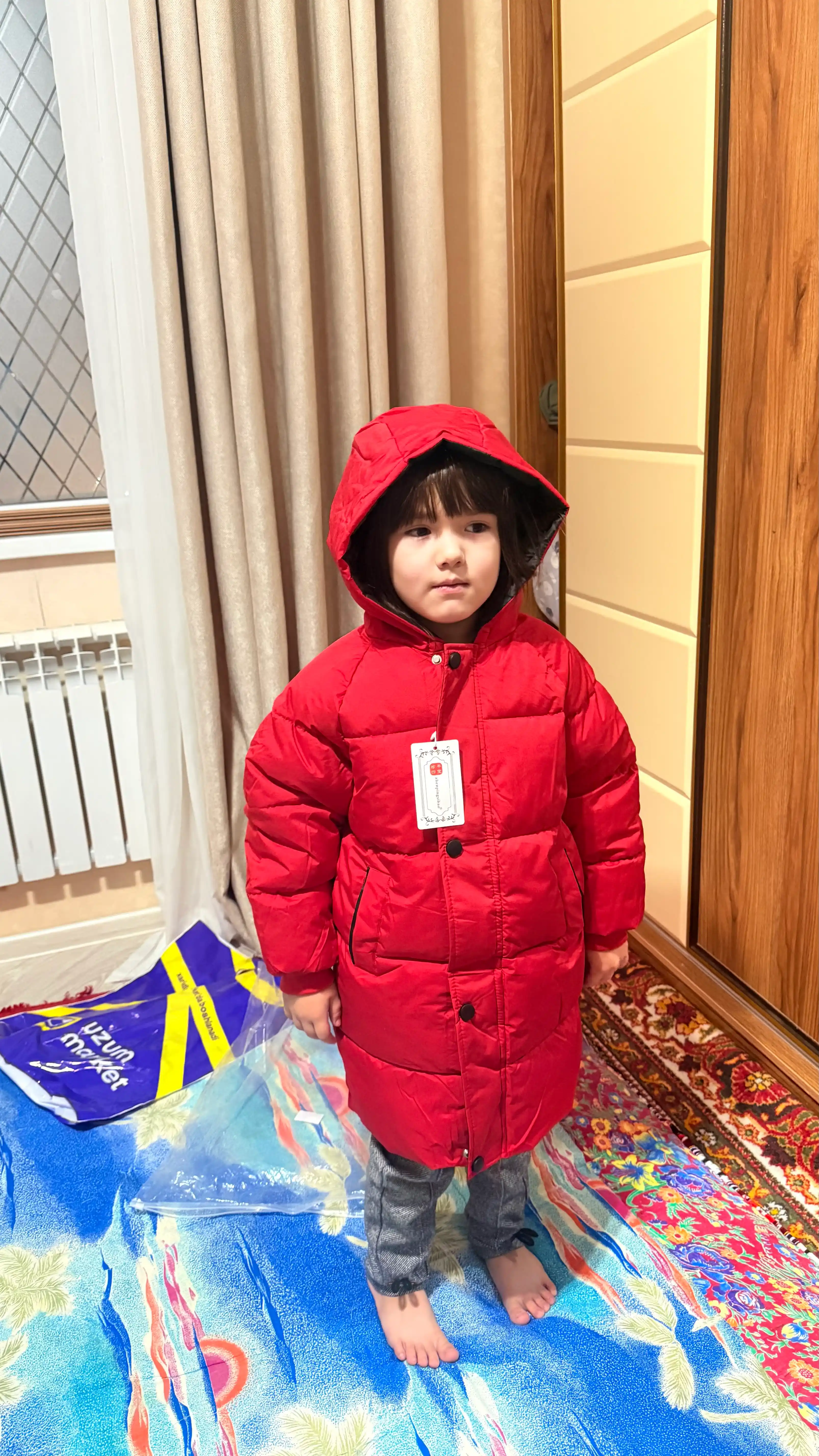 Bolalar uchun qishki kapyushonli kurtka