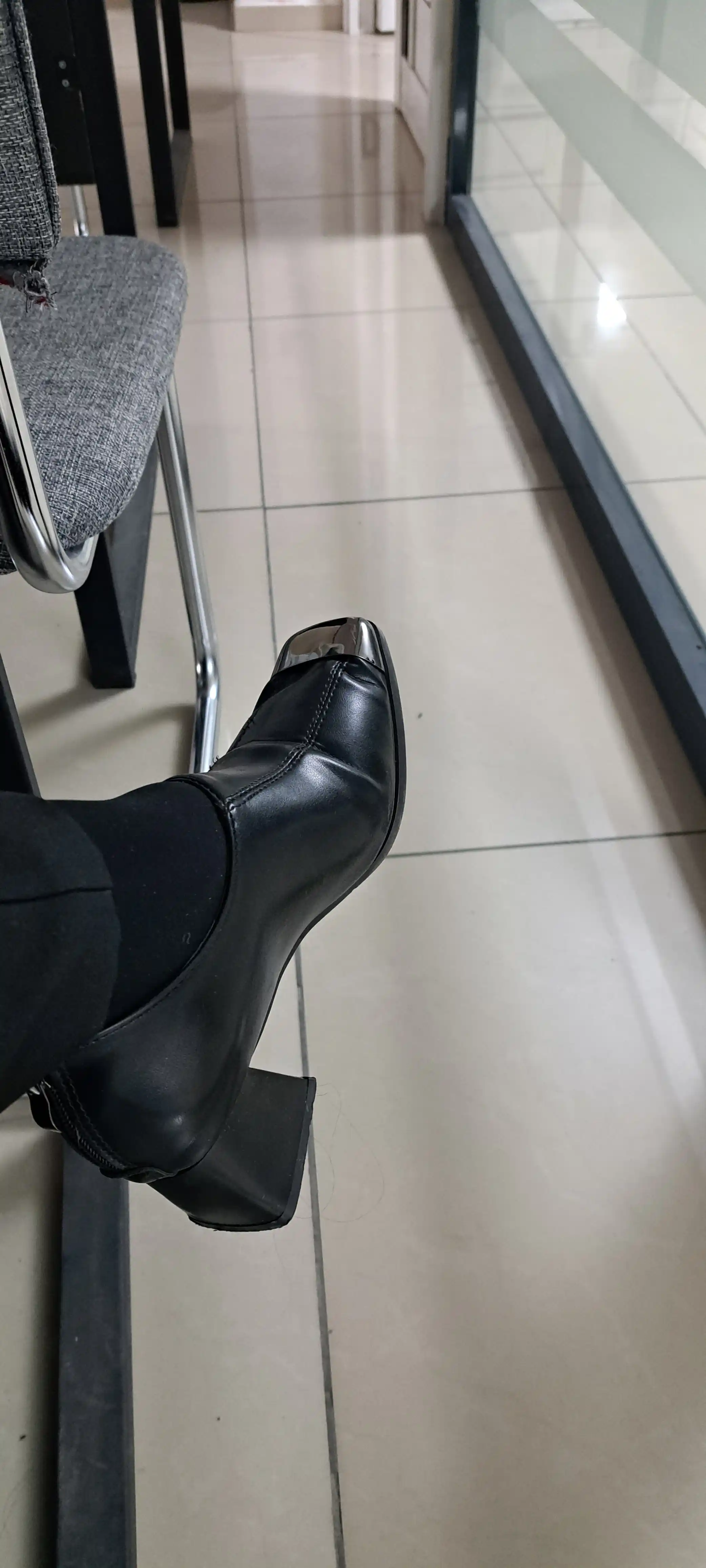 Tovonli ayollar tuflisi, kundalik kuzgi tufli