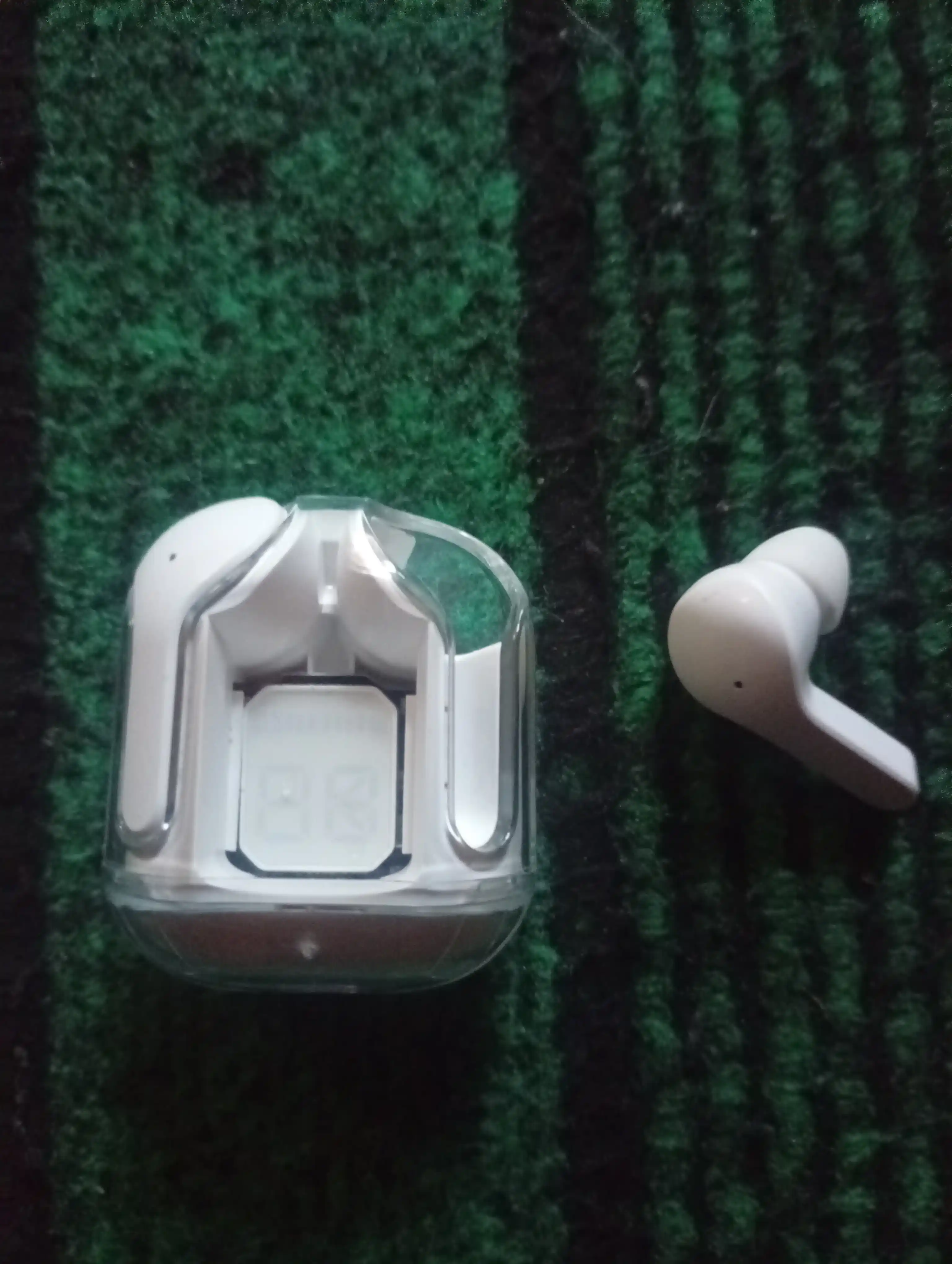 LEDdispleyvaTypeCquvvatlashqutisibilanjihozlangansimsizTWSAIBT Bluetooth 5.3 quloqchinlari
