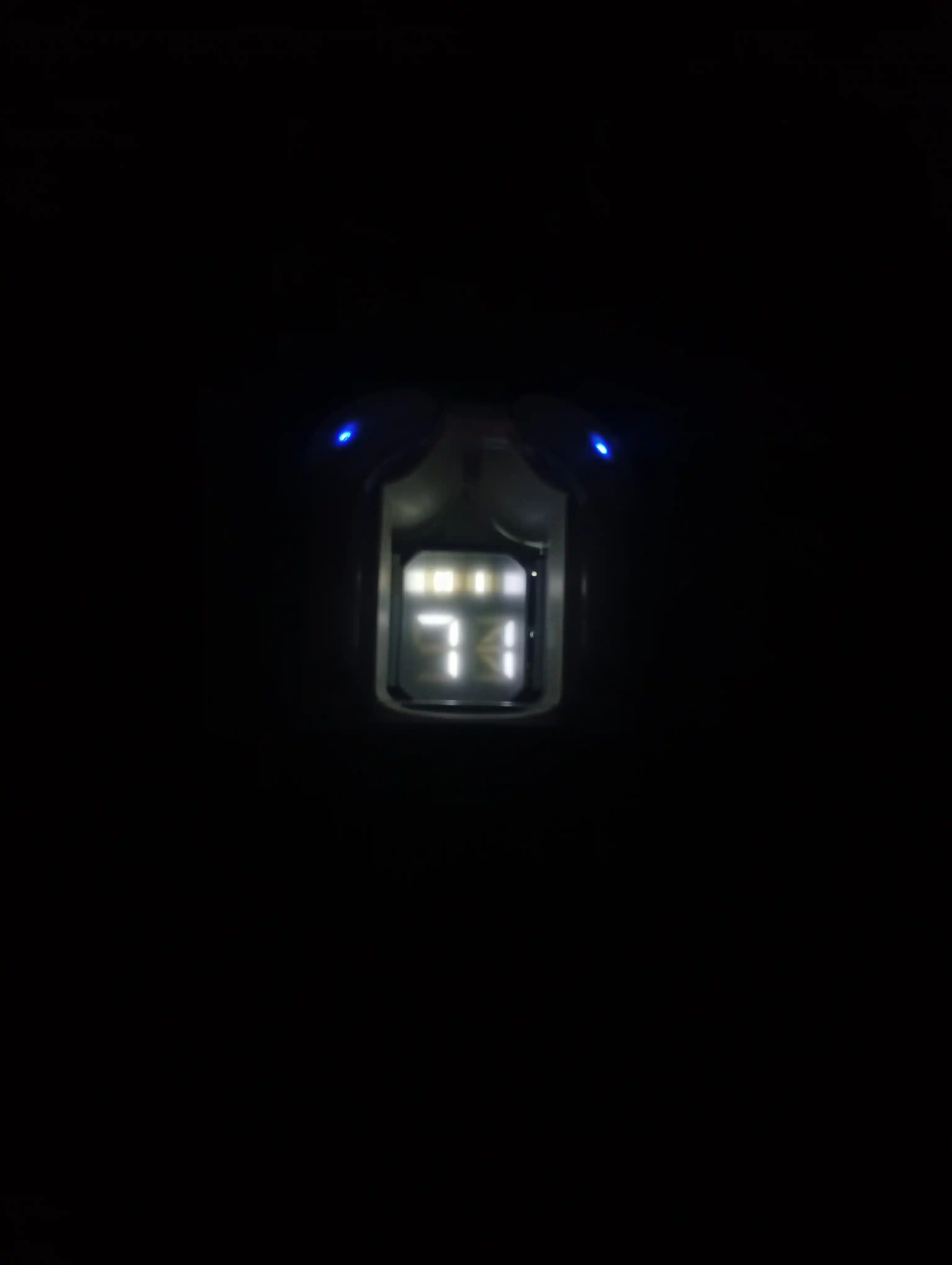 LEDdispleyvaTypeCquvvatlashqutisibilanjihozlangansimsizTWSAIBT Bluetooth 5.3 quloqchinlari