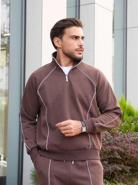 Erkaklar uchun oversize sport kostyumi
