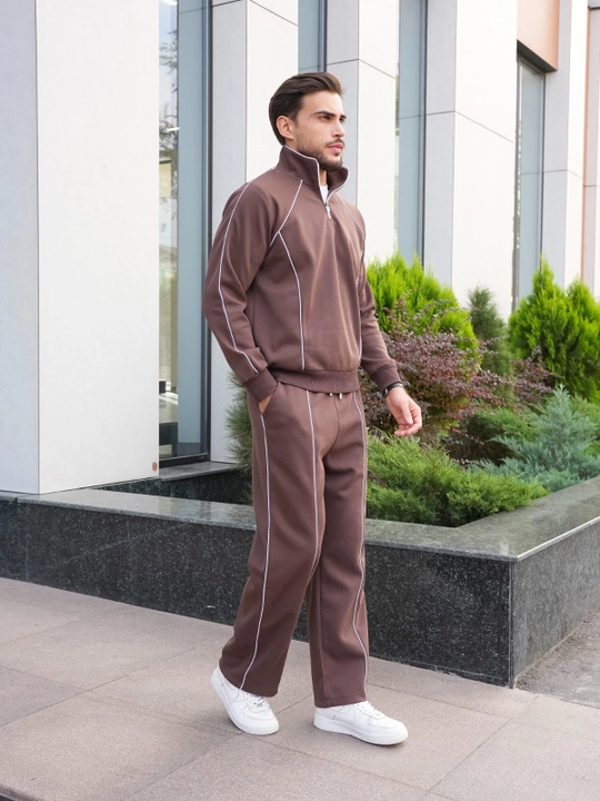 Erkaklar uchun oversize sport kostyumi