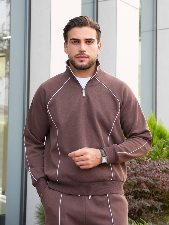 Erkaklar uchun oversize sport kostyumi