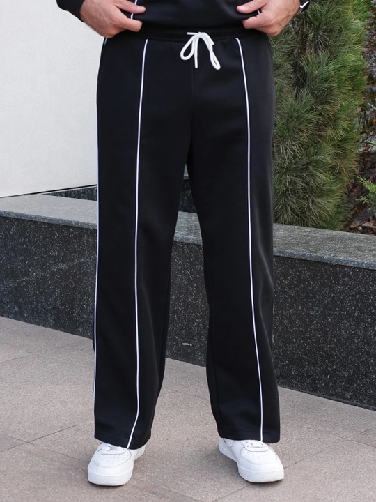 Erkaklar uchun oversize sport kostyumi