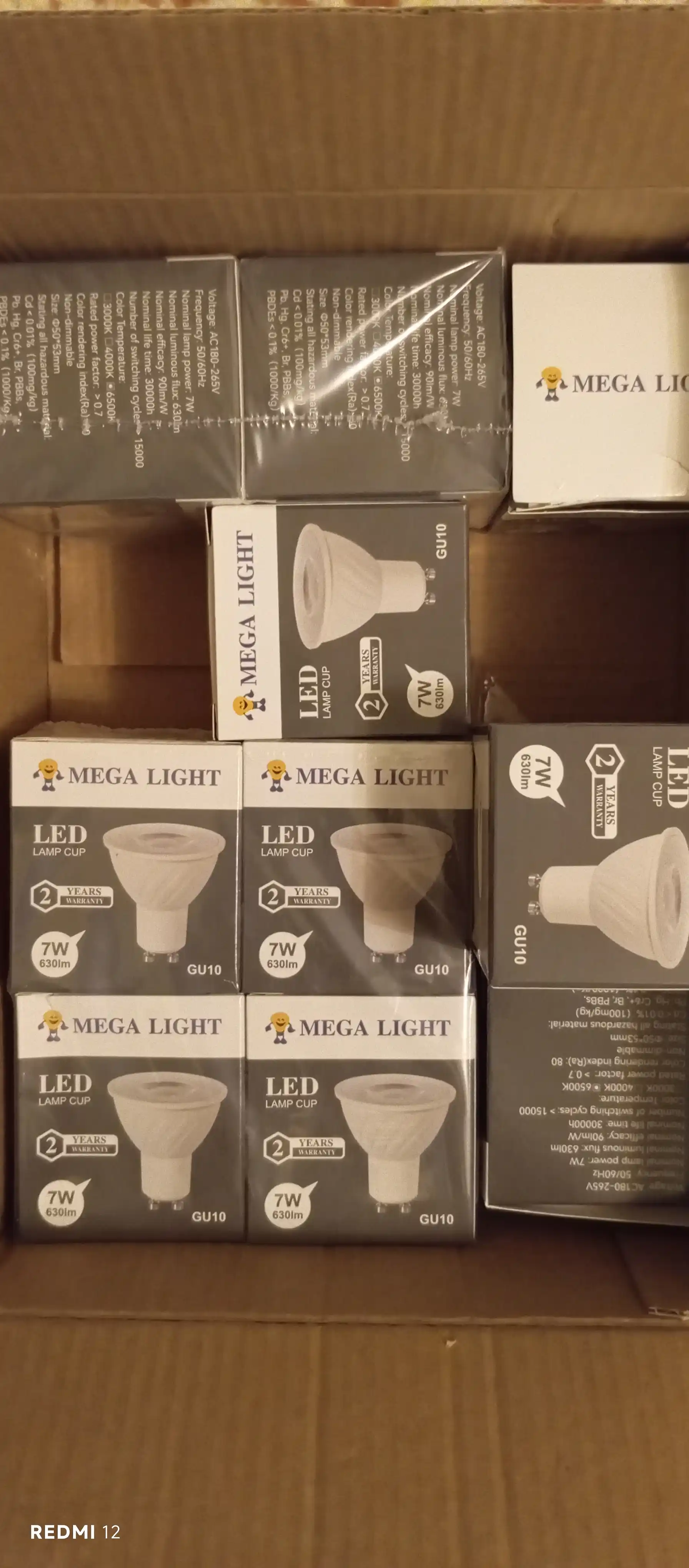 GU10 lampochkasi, yorug‘lik diodli LED lampa, energiya tejovchi, shift yoritgichlari uchun
