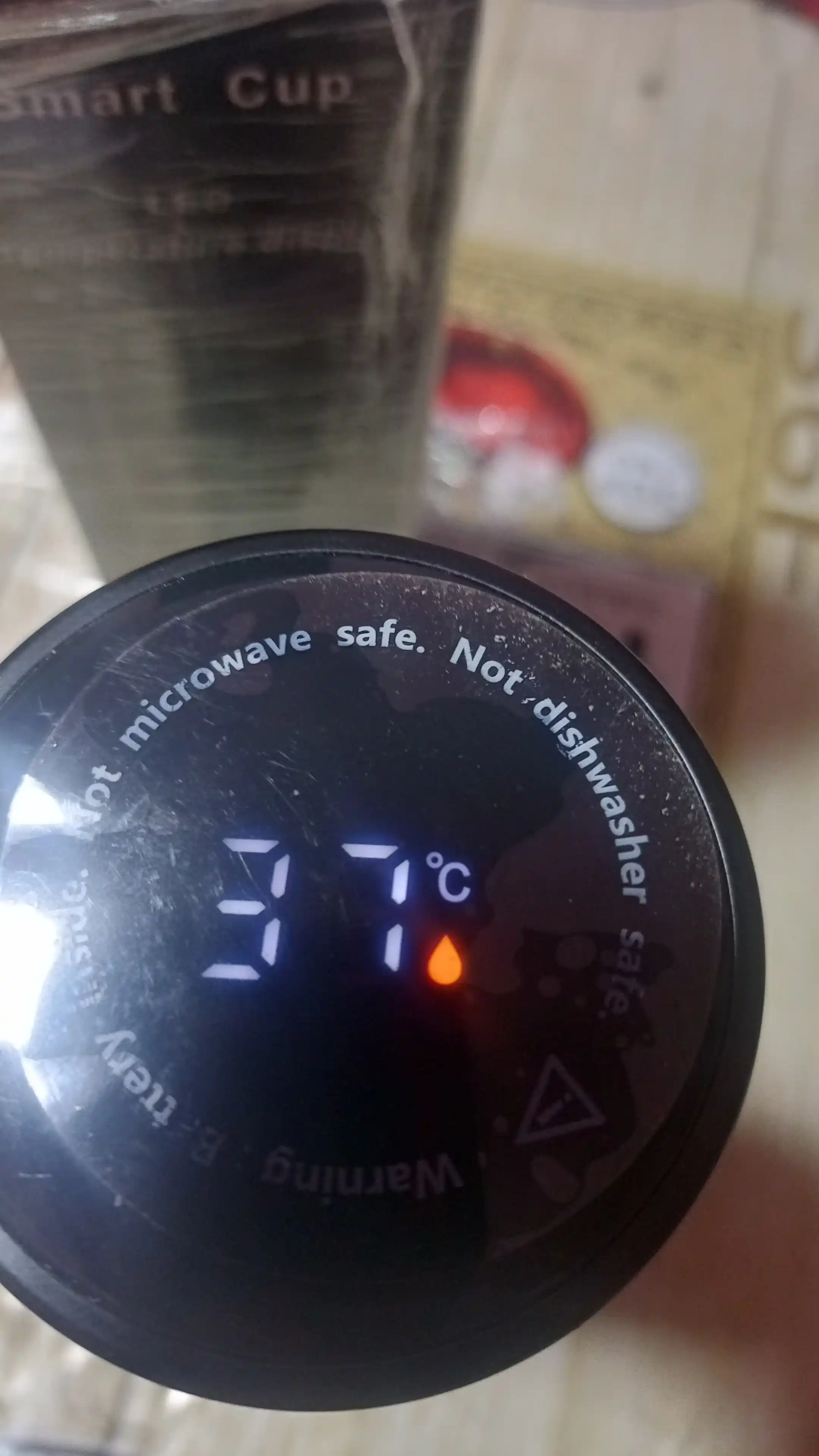 Zanglamaydigan po‘latdan yasalgan 500 ml haroratli LED displeyli aqlli termos