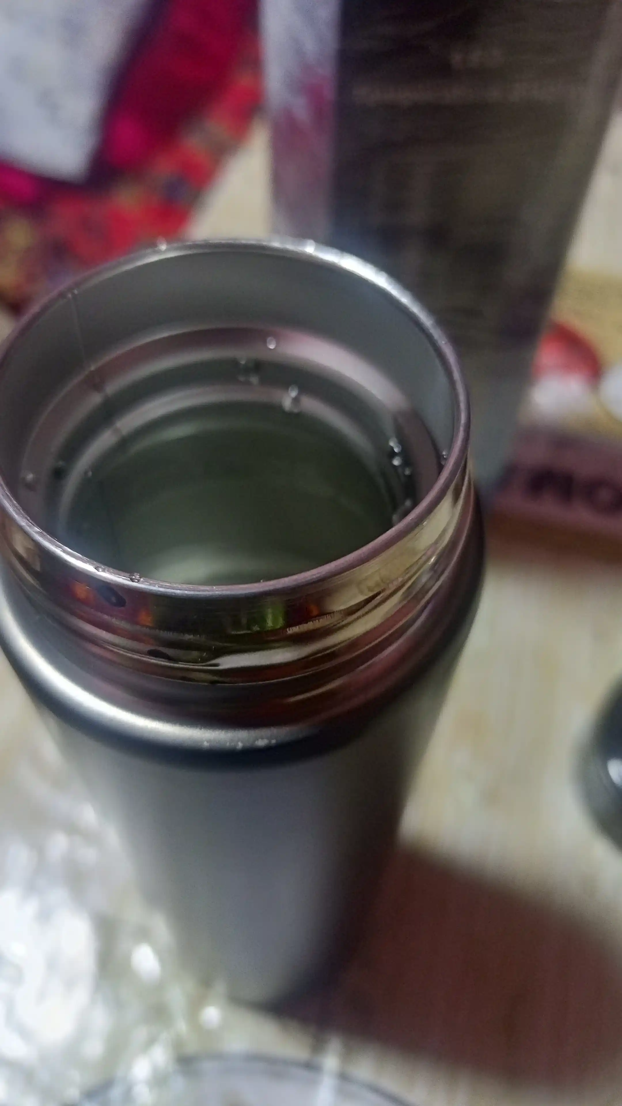 Zanglamaydigan po‘latdan yasalgan 500 ml haroratli LED displeyli aqlli termos