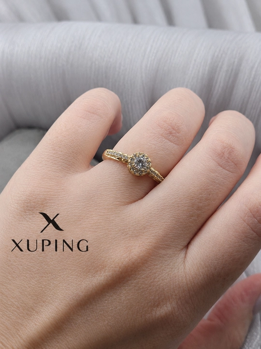 Xuping brendining ayollar va qizlar uchun uzuklari