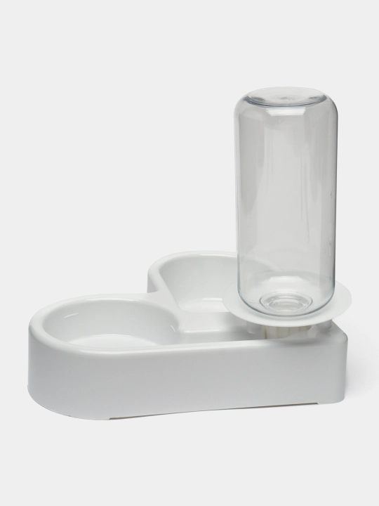 Itlar va mushuklar uchun shishali yurak shaklidagi oq plastik oziqlantiruvchi У006-CN-042